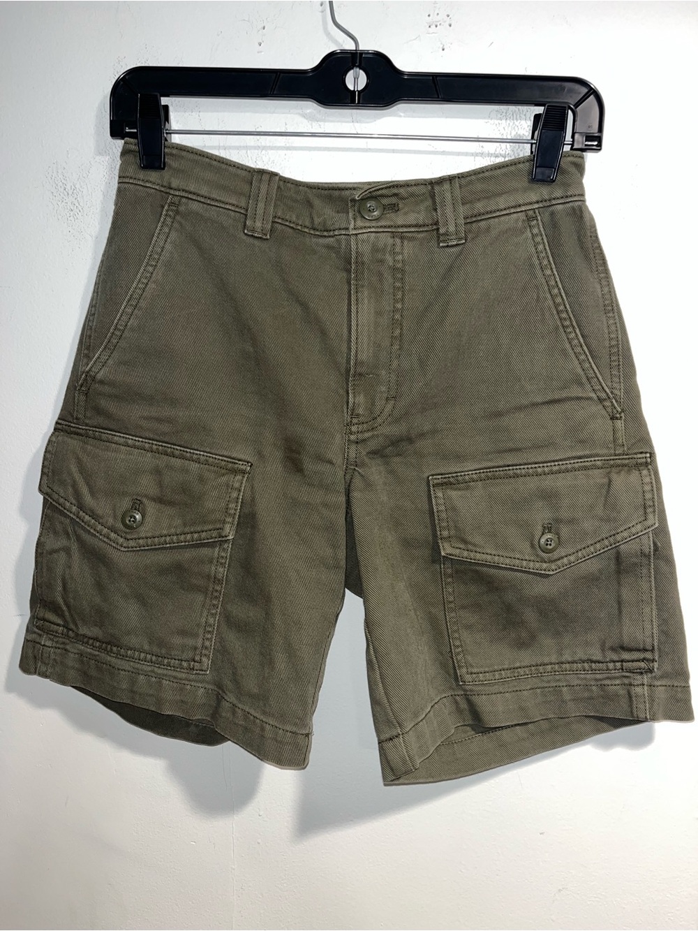 TNA ARTIZIA Troop cargo shorts in olive green